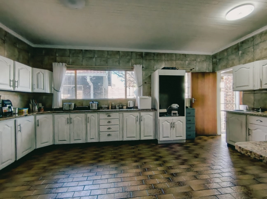 4 Bedroom Property for Sale in Wilkoppies North West